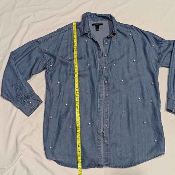 Pearl embellished Forever 21 button down Super soft Blue denim long sleeve S - Picture 5 of 10